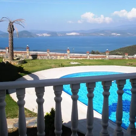 Beautiful Private Apartment In Prime Position With Fabulous Sea Views Apartament *