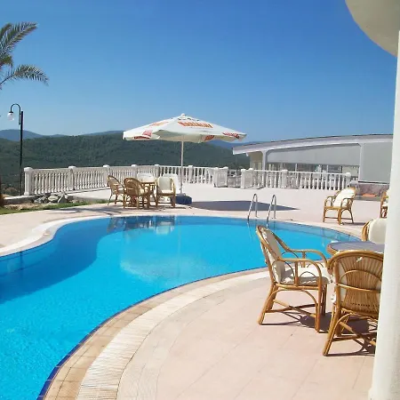 Beautiful Private Apartment In Prime Position With Fabulous Sea Views Apartament